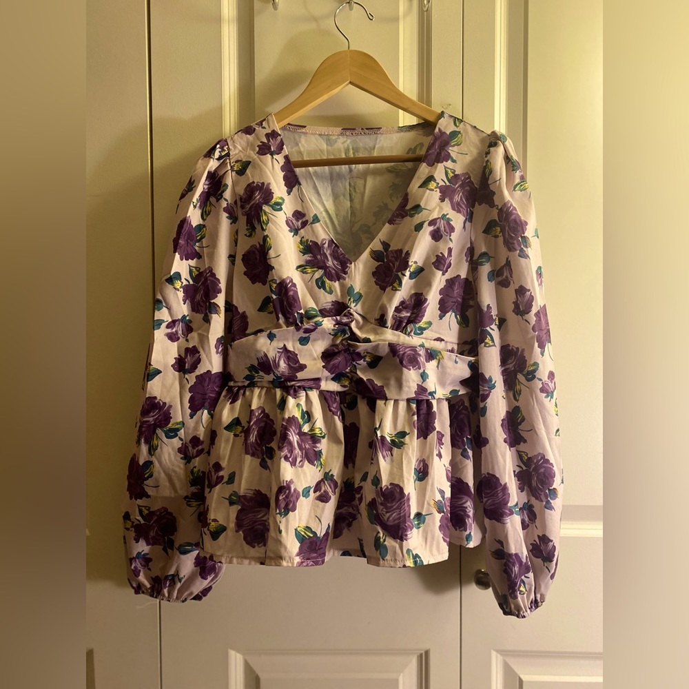 Vintage Floral Flounce Sleeve Ruched Blouse.